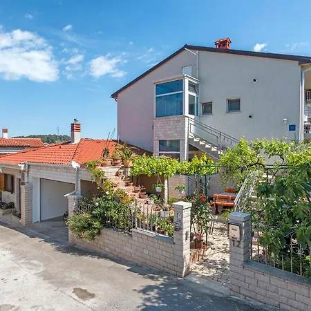 Studio Apartment Oliva Pula Exterior photo