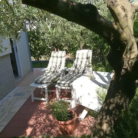 Studio Apartment Oliva Pula Exterior photo